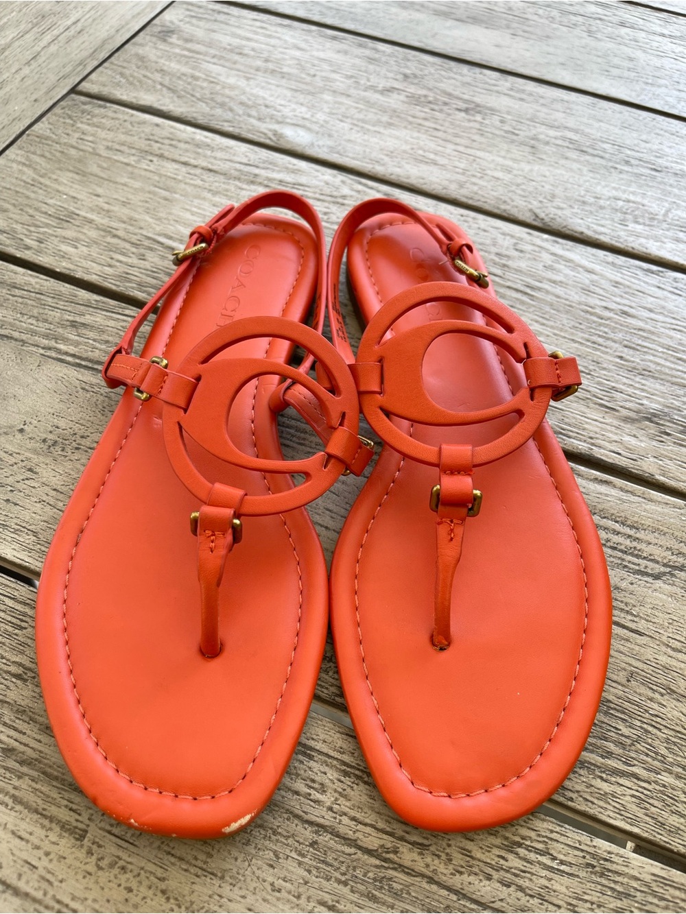 Coach Jeri Orange Leather Logo Thong Sandals with Gold Accents Womens Size 8.5